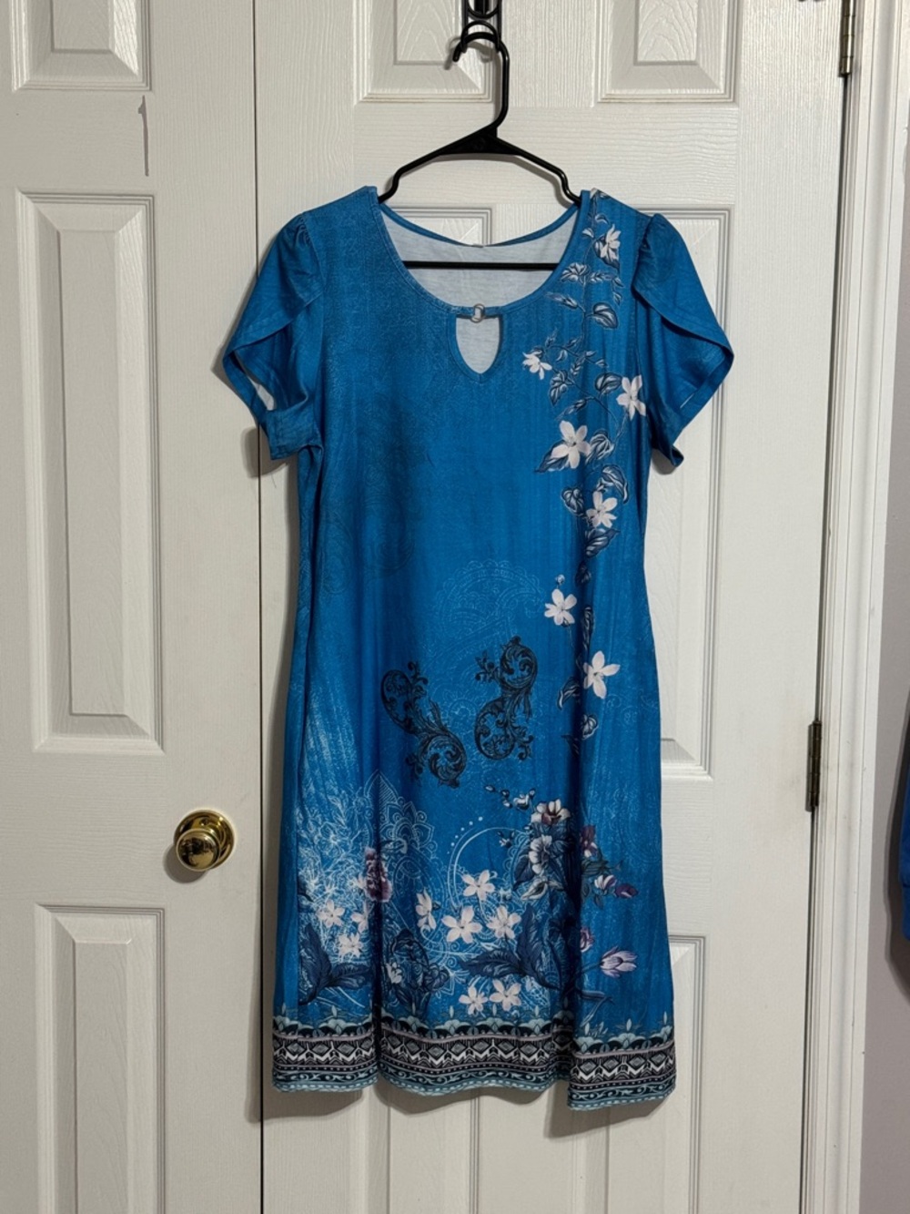 Blue Floral Short-Sleeve Women's Dress - Picture 2 of 5